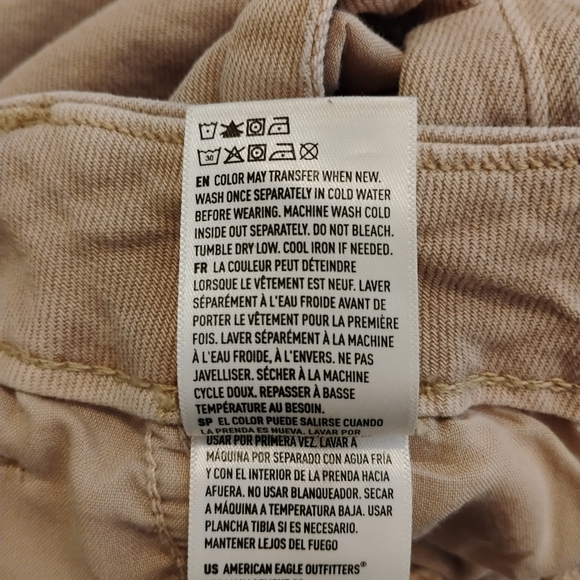 American Eagle Outfitters Khaki Flat Front Womens Shorts - Picture 11 of 11